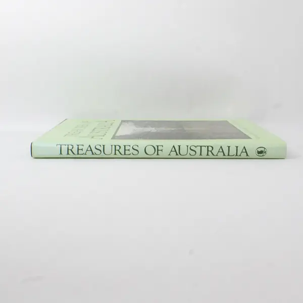 Treasures of Australia Text Cedric Flower Photos Robin Smith 1983 HC DJ 1st Ed