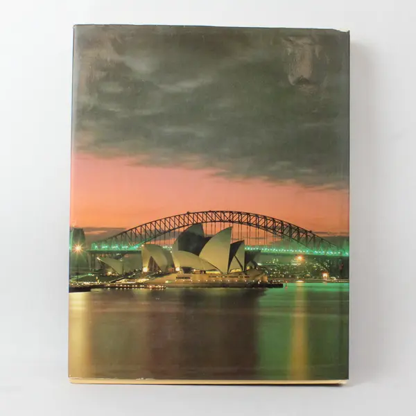 Australia The Timeless Continent Ted Smart David Gibbon 1984 HC DJ 1st Edition