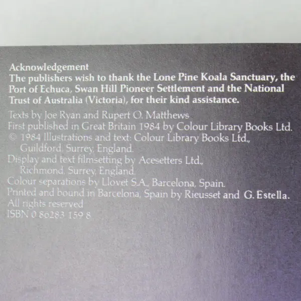 Australia The Timeless Continent Ted Smart David Gibbon 1984 HC DJ 1st Edition