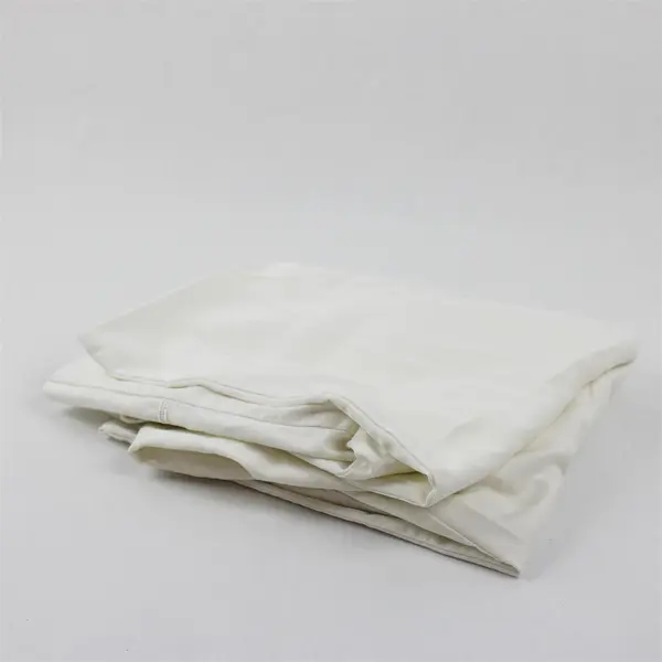 Set of 2 Kohls Luxury Collection Ivory King Size Egyptian Cotton Pillow Cases