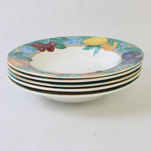 Lot Of 5 Victoria & Beale Forbidden Fruit Patterned Ceramic Rim Soup Bowls 8.75"