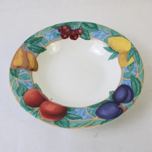 Lot Of 5 Victoria & Beale Forbidden Fruit Patterned Ceramic Rim Soup Bowls 8.75"