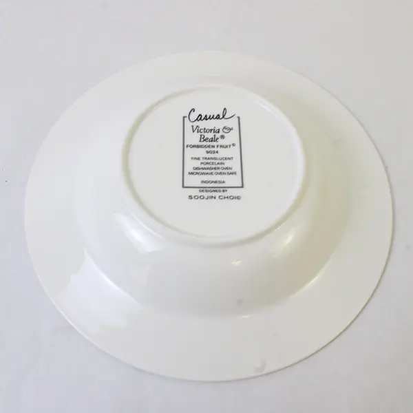 Lot Of 5 Victoria & Beale Forbidden Fruit Patterned Ceramic Rim Soup Bowls 8.75"