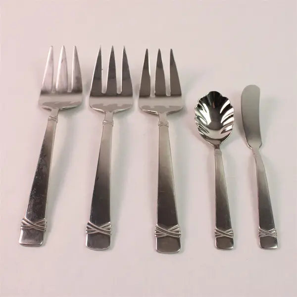 Lot Of 5 Reed & Barton Fanfare (Stainless) Flatware 3 Serving Forks Knife Spoon