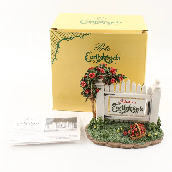 Pipka Earth Angels #13806 Angel's Gate Collectible Figurine NEW