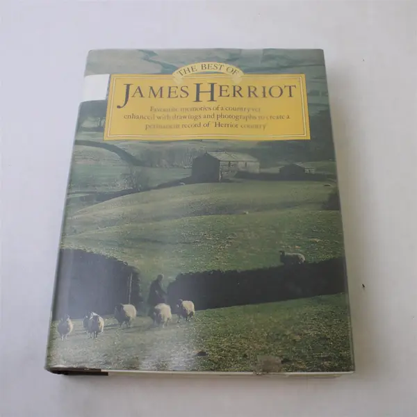 The Best of James Herriot Favorite Memories of a Country Vet 1982 Hardcover DJ