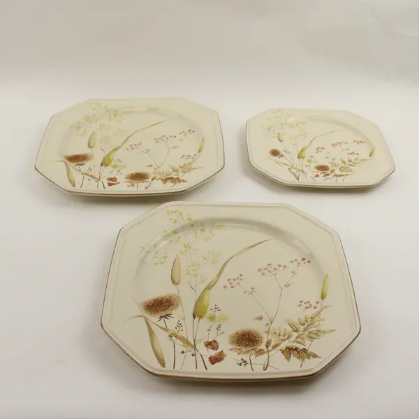 Lot Of 3 Mikasa Ferndale Pattern Square Ceramic Plates (2 Dinner, 1  Salad)