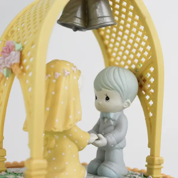 1986 Precious Moments MAY GOD BLESS YOU Revolving Musical Figurine