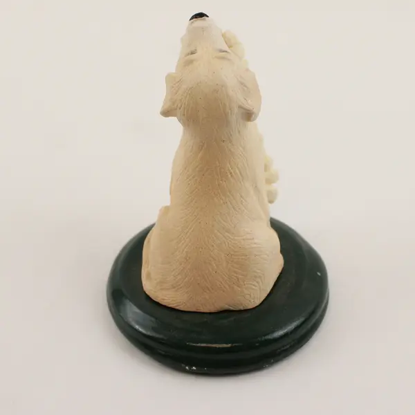 Byers Choice Ltd The Carolers Golden Retriever W/ Popcorn Garland Figurine #2005