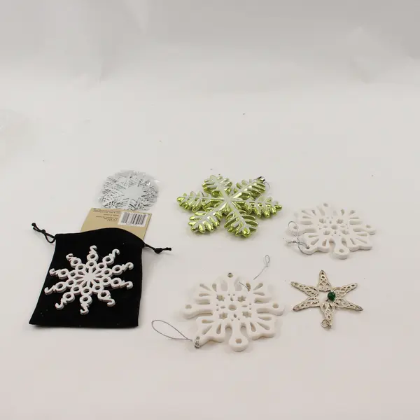 Lot of 6 Snowflake Ornaments Holiday Christmas Tree Crafts