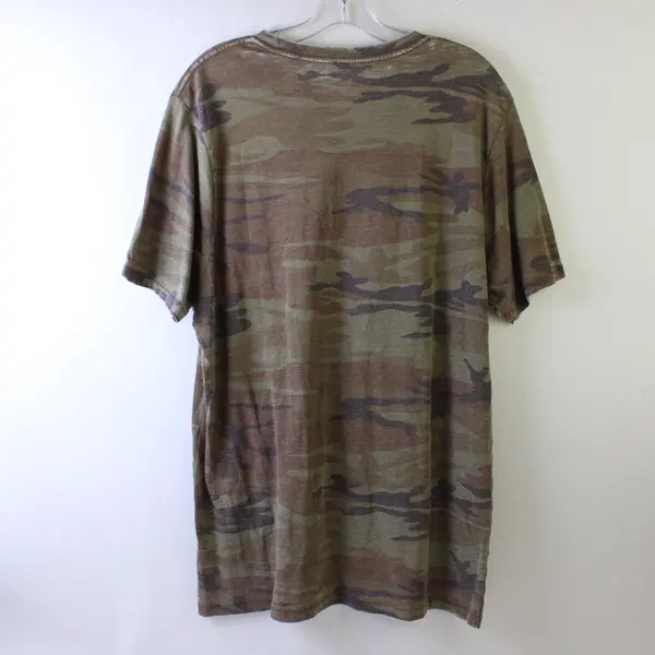 Unwind by League San Juan Island Friday Harbor Camo Print T-Shirt Adult XL