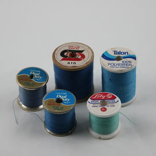 Lot of 5 Blue Sewing Thread Spools Assorted Shades for Quilting