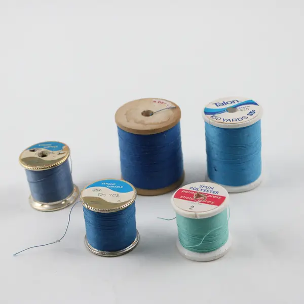 Lot of 5 Blue Sewing Thread Spools Assorted Shades for Quilting
