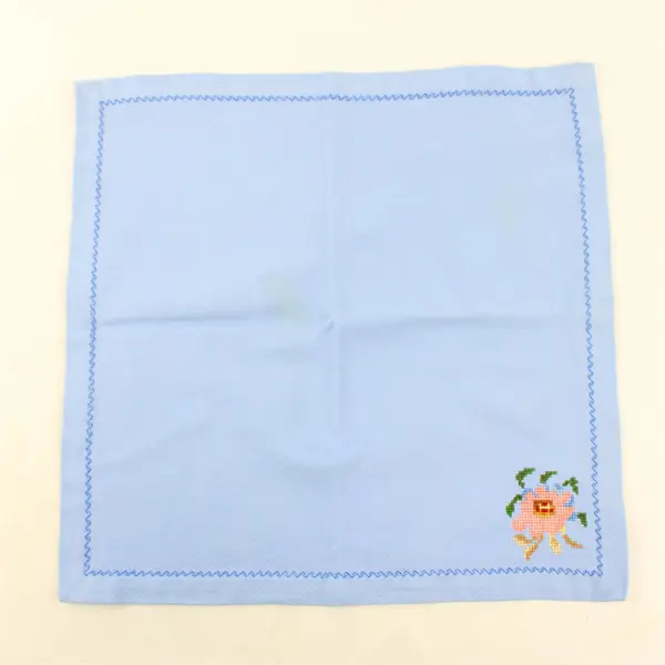 7 PC Set Vintage Floral Embroidered Tablecloth and Napkins FLAWED