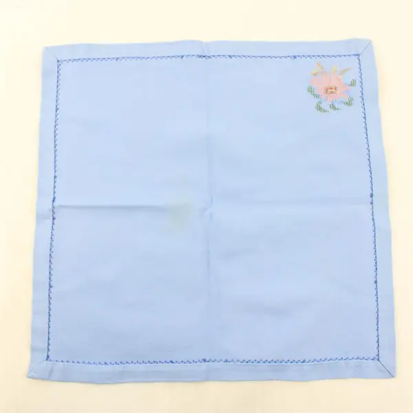 7 PC Set Vintage Floral Embroidered Tablecloth and Napkins FLAWED