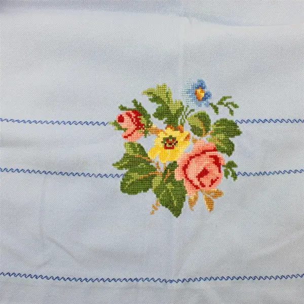 7 PC Set Vintage Floral Embroidered Tablecloth and Napkins FLAWED