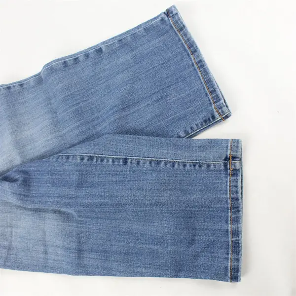 Chicos Women's 38x25 (16-18) Medium Wash So Slimming Girlfriend Crop Jeans