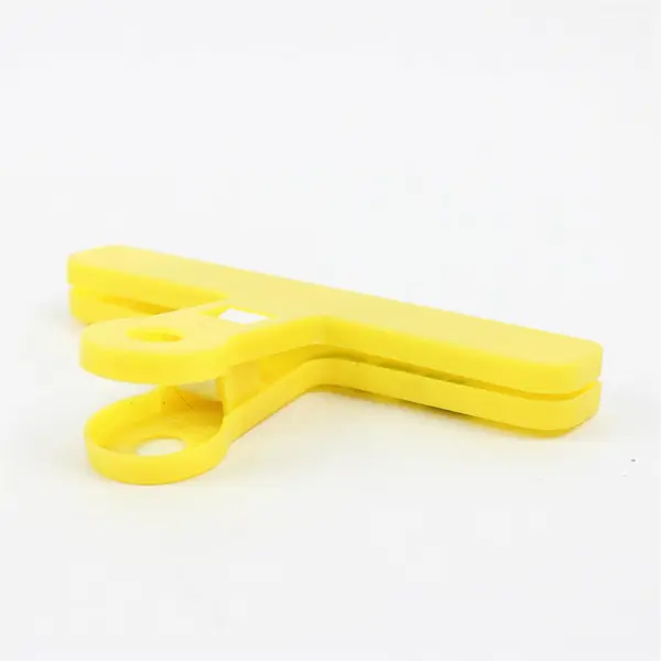 Lot of 13 Assorted Chip Clips Bag Clips Food Storage Sealing Clips