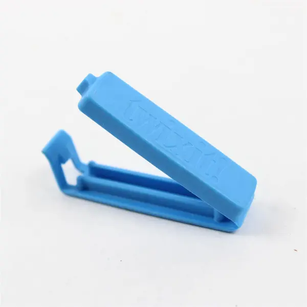 Lot of 13 Assorted Chip Clips Bag Clips Food Storage Sealing Clips