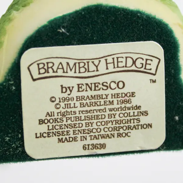 1990 Enesco Jill Barklem Brambly Hedge Winter Story Ornament 613630
