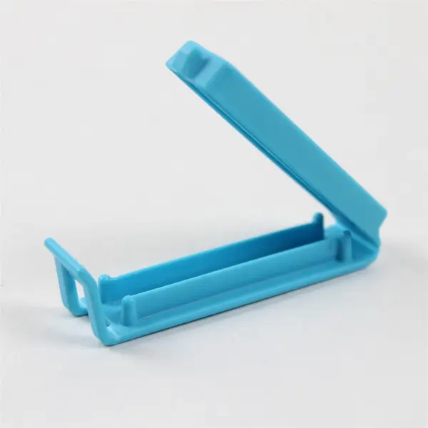 Lot of 10 Assorted Reusable Kitchen Bag Clips Sealers for Pantry