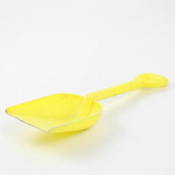 Lot of 4 Kids Plastic Sand Shovels Beach & Sandbox Toys 8in