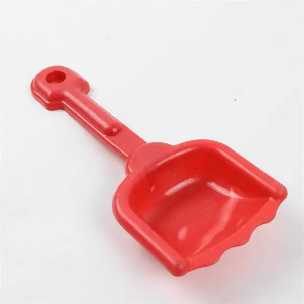 Lot of 4 Kids Plastic Sand Shovels Beach & Sandbox Toys 8in