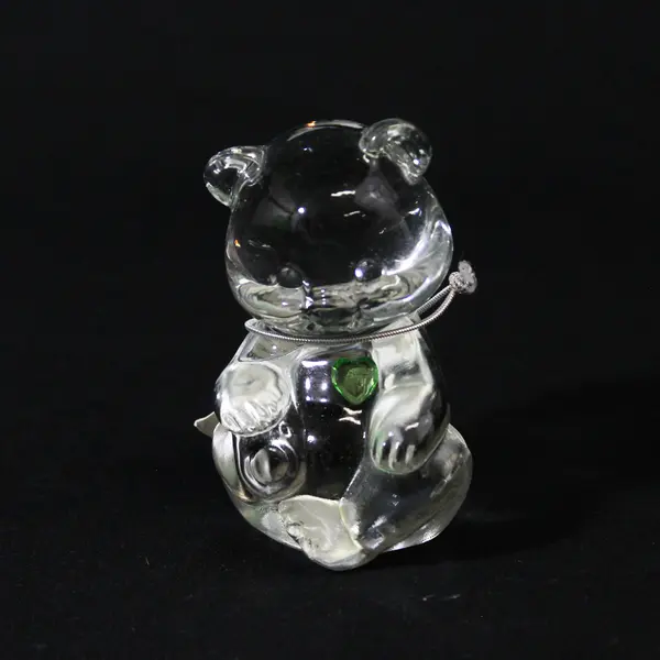 Fenton Handcrafted August  Lion Hearted  Glass Bear W/ Peridot Heart And Tag