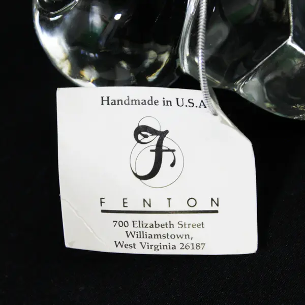 Fenton Handcrafted August  Lion Hearted  Glass Bear W/ Peridot Heart And Tag