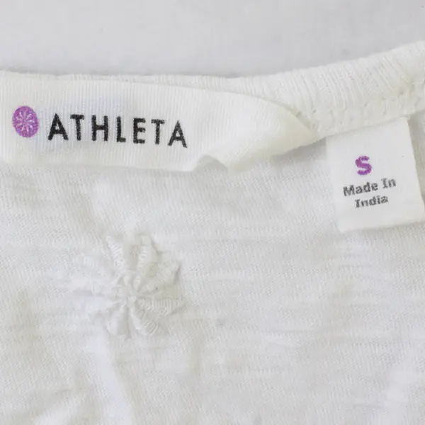Athleta Embroidered White V-Neck T-Shirt Women's Small