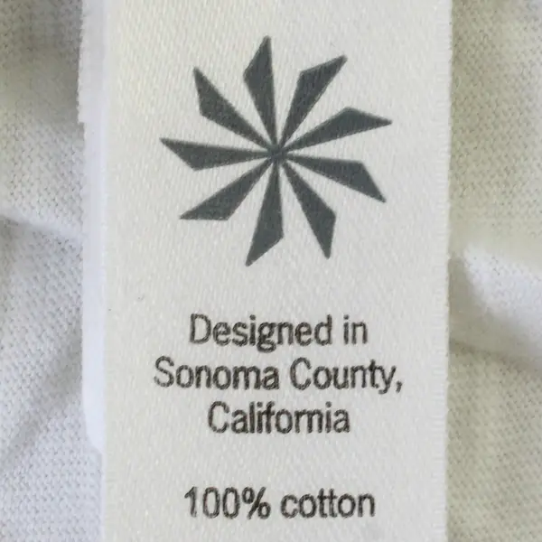 Athleta Embroidered White V-Neck T-Shirt Women's Small