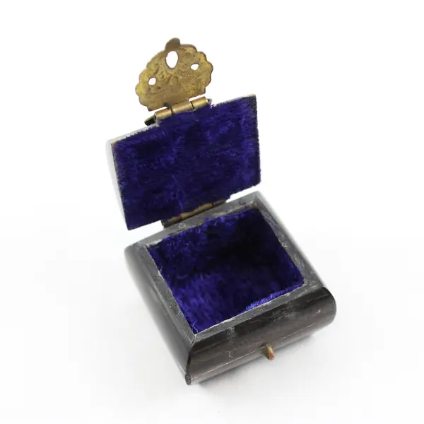 Handmade Black Elephant Miniature Trinket/Jewelry Box W/ Hinge Lid India Made