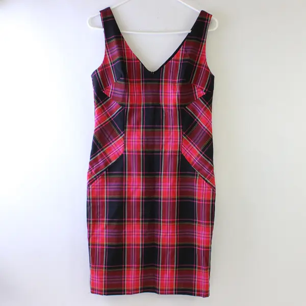 Trina Turk Women's 4 Pink Plaid Revah Tartan Sleeveless V-Neck Sheath Dress