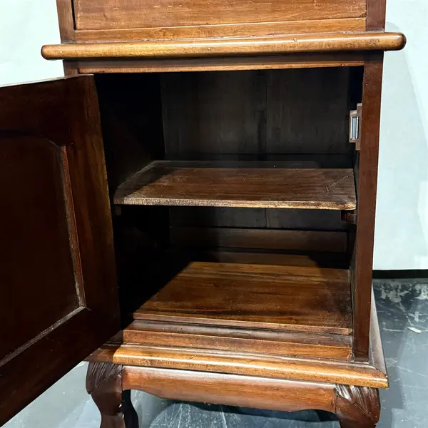 Vtg Handycraft Mahogany Wood Colonial Style Nightstand - Freight / Local Pickup