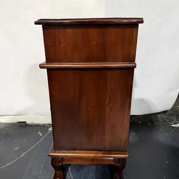Vtg Handycraft Mahogany Wood Colonial Style Nightstand - Freight / Local Pickup