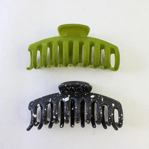 Mixed Lot of 8 Claw Clips Hair Accessories