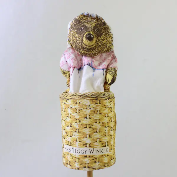 VTG Anne Wilkinson Designs Beatrix Potter Mrs. Tiggy-Winkle Pop-Up Stick Puppet