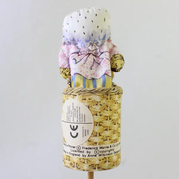 VTG Anne Wilkinson Designs Beatrix Potter Mrs. Tiggy-Winkle Pop-Up Stick Puppet