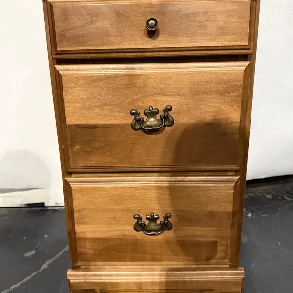 3 Drawer Colonial Style Nightstand 
