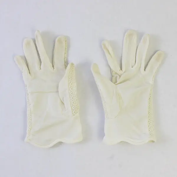 Pair of Vintage Off-White Lacy Girls' Gloves FLAW