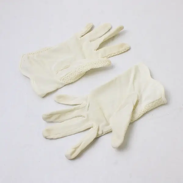 Pair of Vintage Off-White Lacy Girls' Gloves FLAW