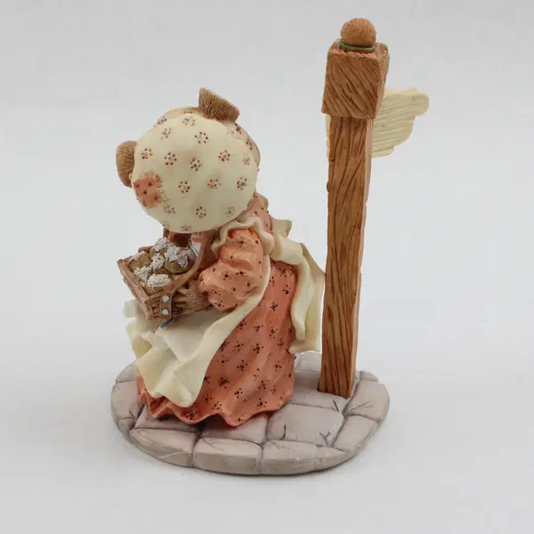 Enesco Priscilla's Mouse Tales Hot Cross Buns 1995 FLAW