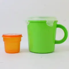 Lot of 2 Plastic Cups with Lids Green & Orange 