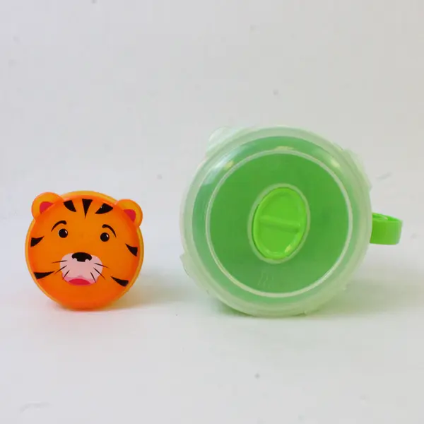 Lot of 2 Plastic Cups with Lids Green & Orange 