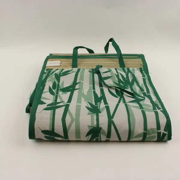 Avon On The Go Roll-Up Straw Mat 71"x35.5" Carry Handles Pocket