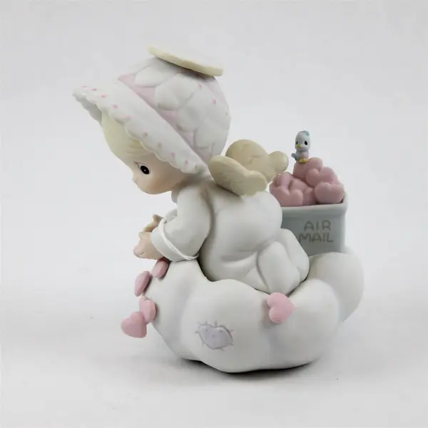 Precious Moments Sending You My Love 1987 Retired Figurine 5"