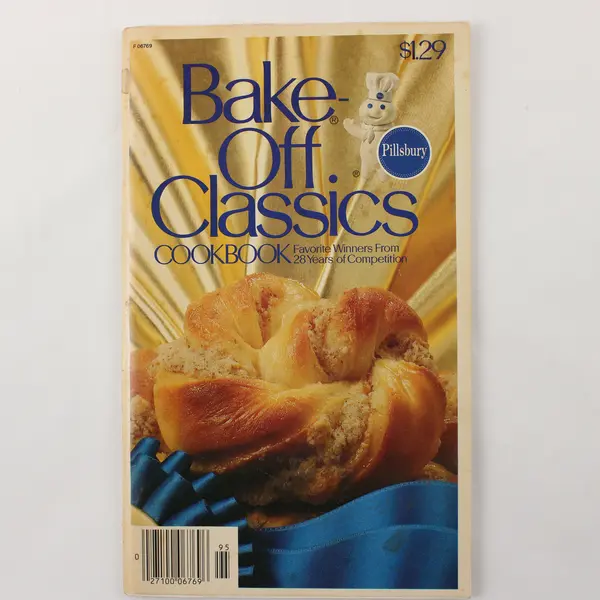 Pillsbury Bake-Off Classics Cookbook Favorite Winners from 28 Years (1979)