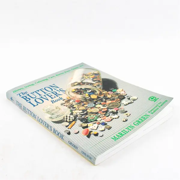 Vintage The Button Lover's Book by Marilyn Green 1991 Paperback Good
