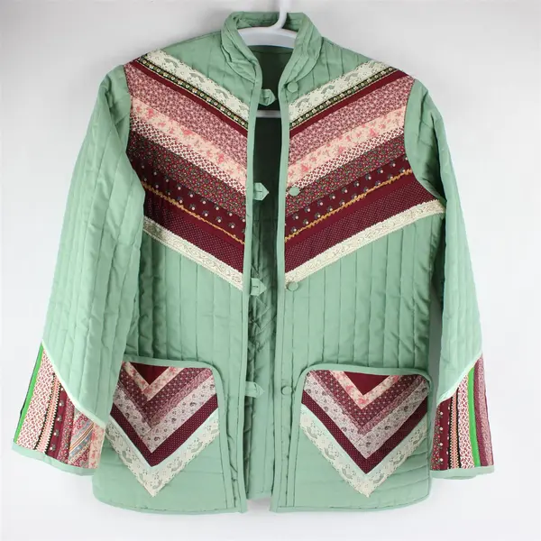 Vtg Handmade Adult L/XL Green Multicolor Quilted Patchwork Coat