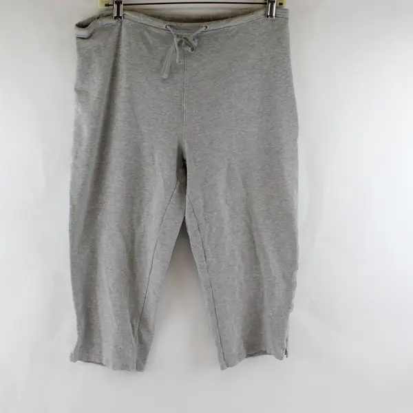 Marsh Landing Women's M Gray Elastic Drawstring Waist Capri Lounge Pants